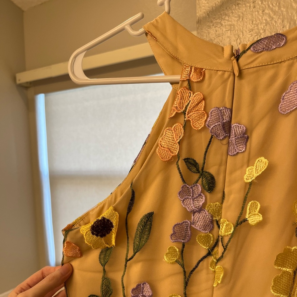 Like-New Just Me 3D Floral Halter Neck Dress 🌼 - Picture 17 of 17